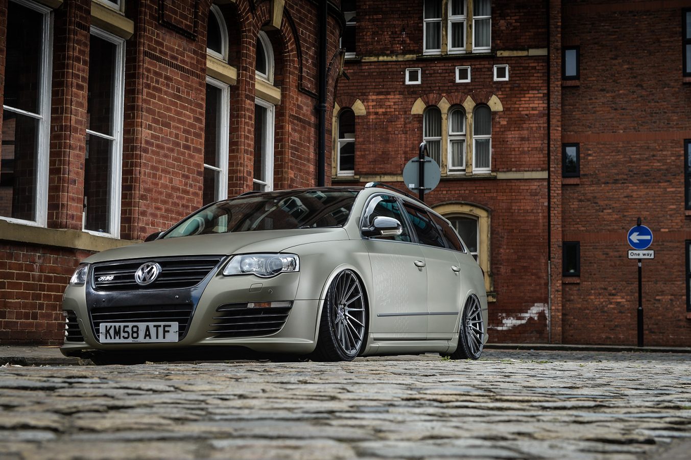 Volkswagen Passat R36 Riviera RV199 SG