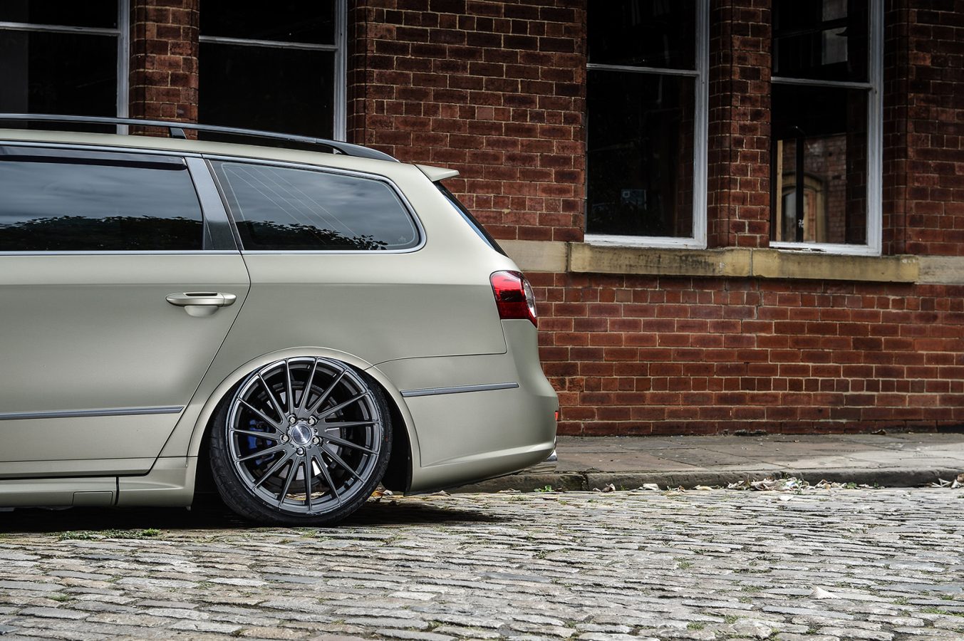 Volkswagen Passat R36 Riviera RV199 SG