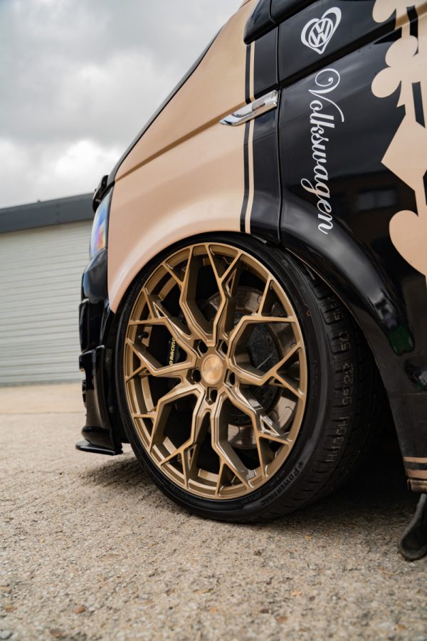 Volkswagen-Transporter-T5-Riviera-RF5