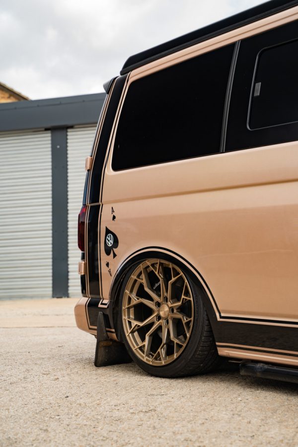 Volkswagen-Transporter-T5-Riviera-RF5