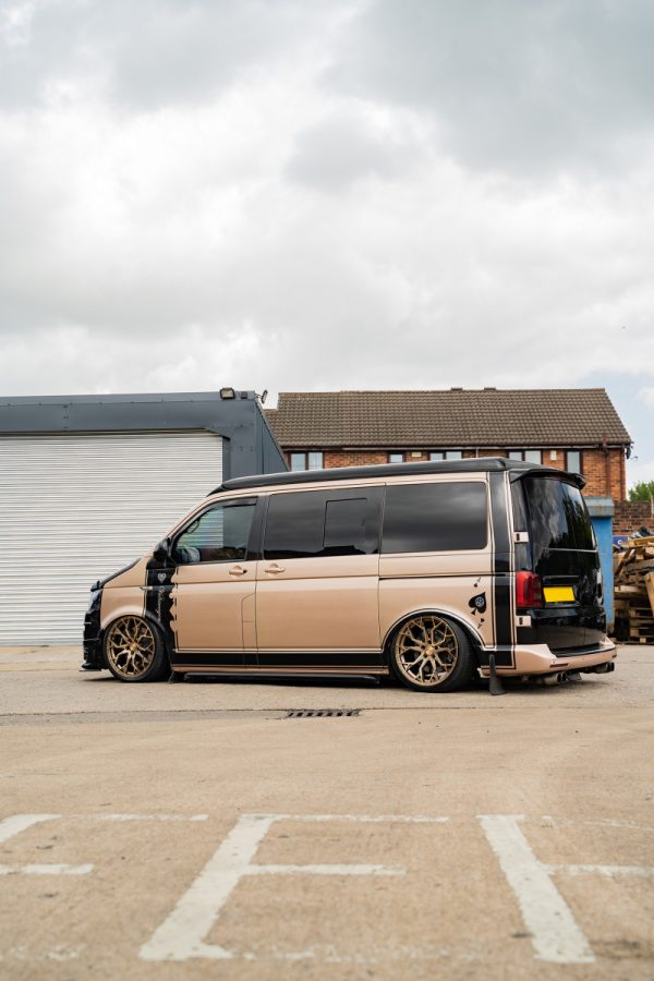 Volkswagen-Transporter-T5-Riviera-RF5