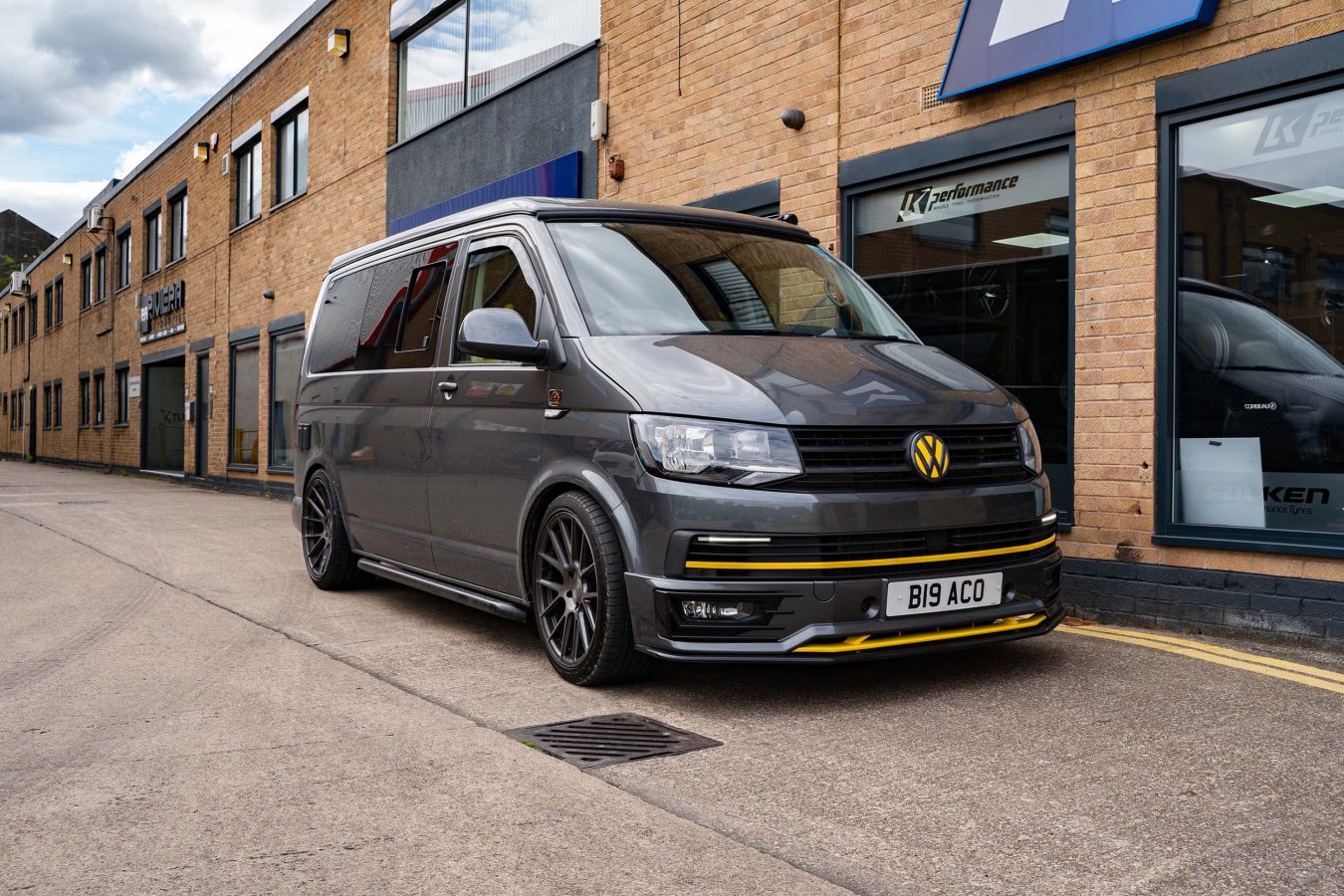 Volkswagen Transporter T6 Riviera RF104 CG