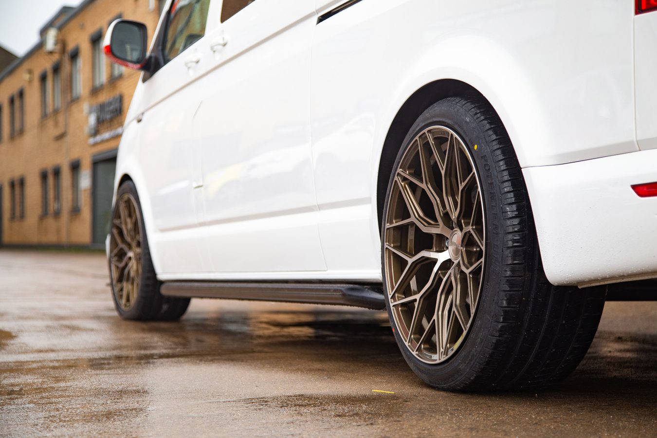 Volkswagen Transporter T6 Riviera RF108 BDDT