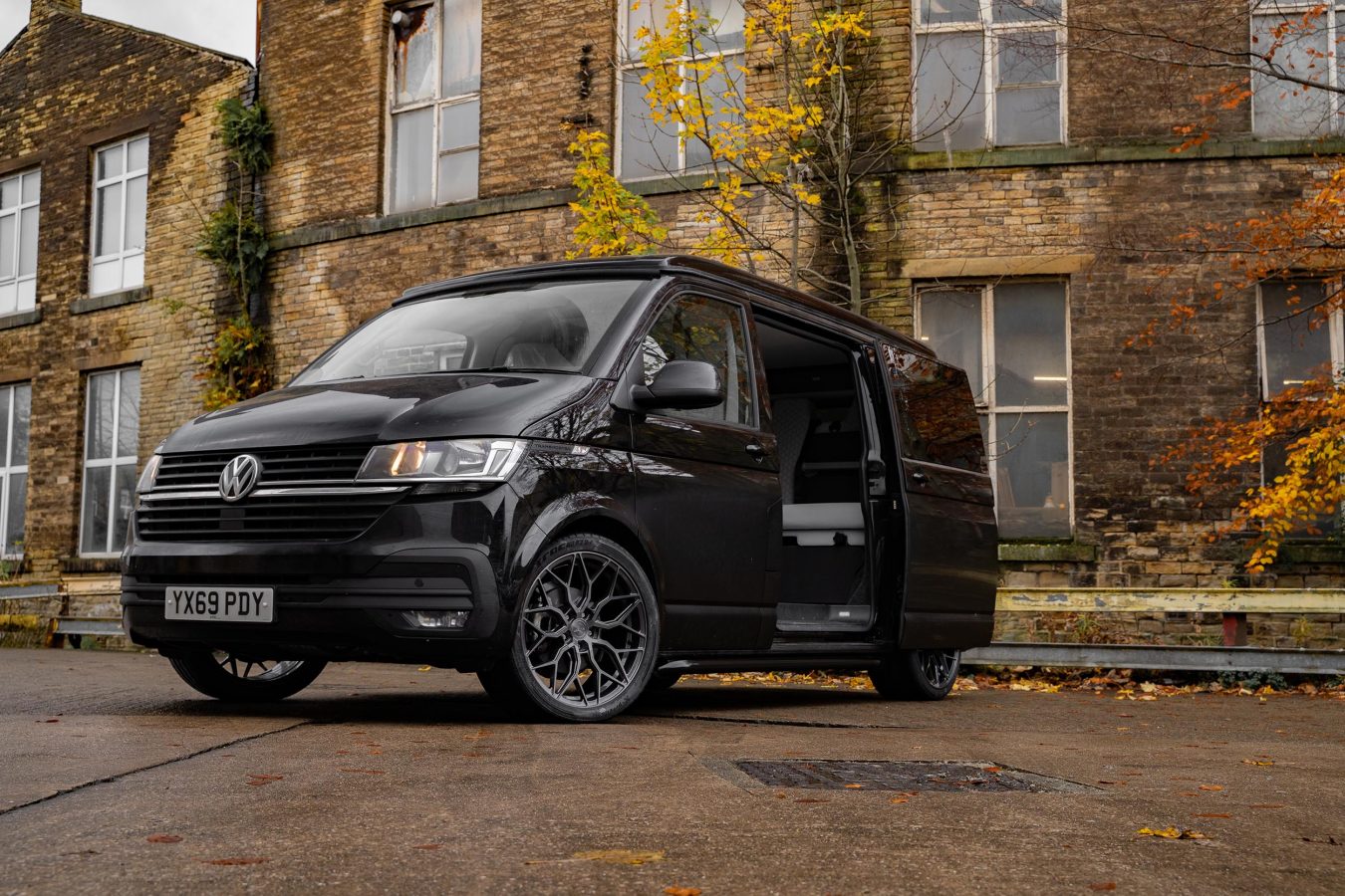 Volkswagen Transporter T6 Riviera RF108 CG