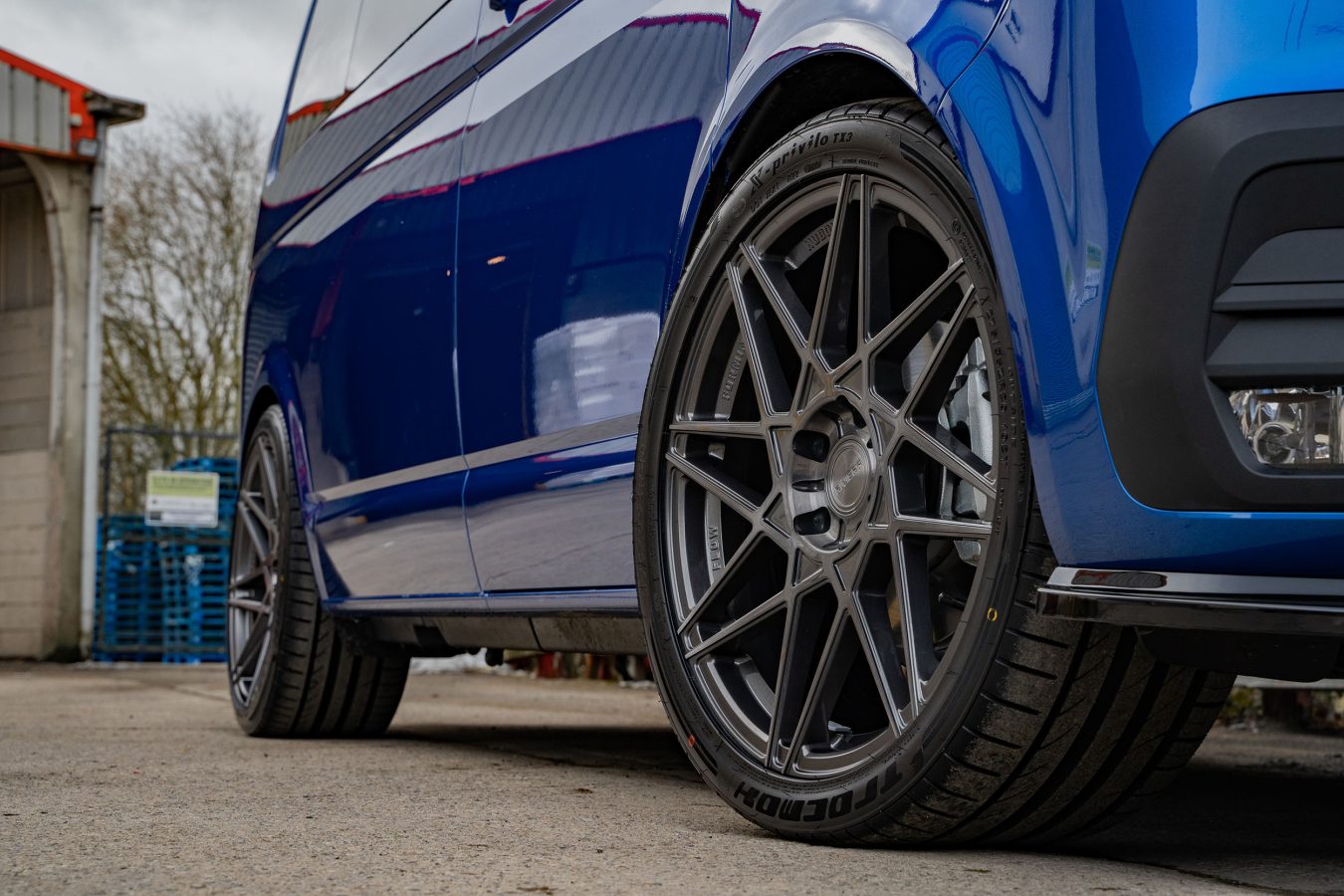 Volkswagen Transporter T6.1 Riviera RF2 Carbon Grigio