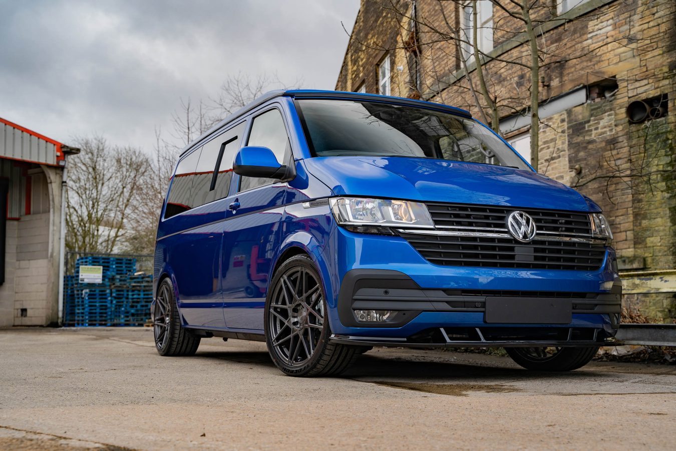 Volkswagen Transporter T6.1 Riviera RF2 Carbon Grigio