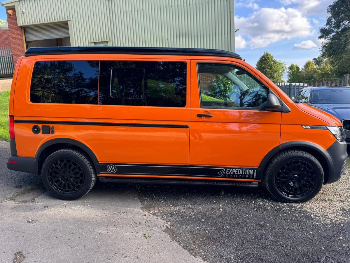 Volkswagen Transporter T6_1 Riviera RXS5 Gloss Black