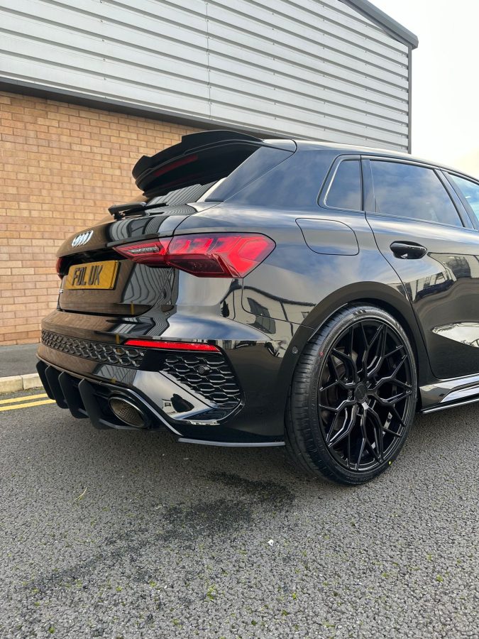 Audi RS3 8y Riviera RF108 20x8_5 GB