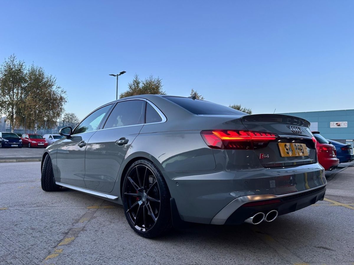 Audi S4 Saloon B9 Riviera RF6 BPDT