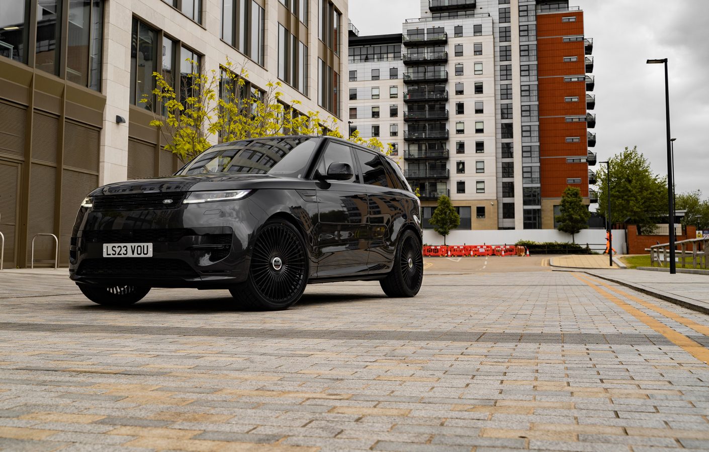 Best Alloy Wheels for Range Rover Sport Vogue Riviera RV133 GB Desktop