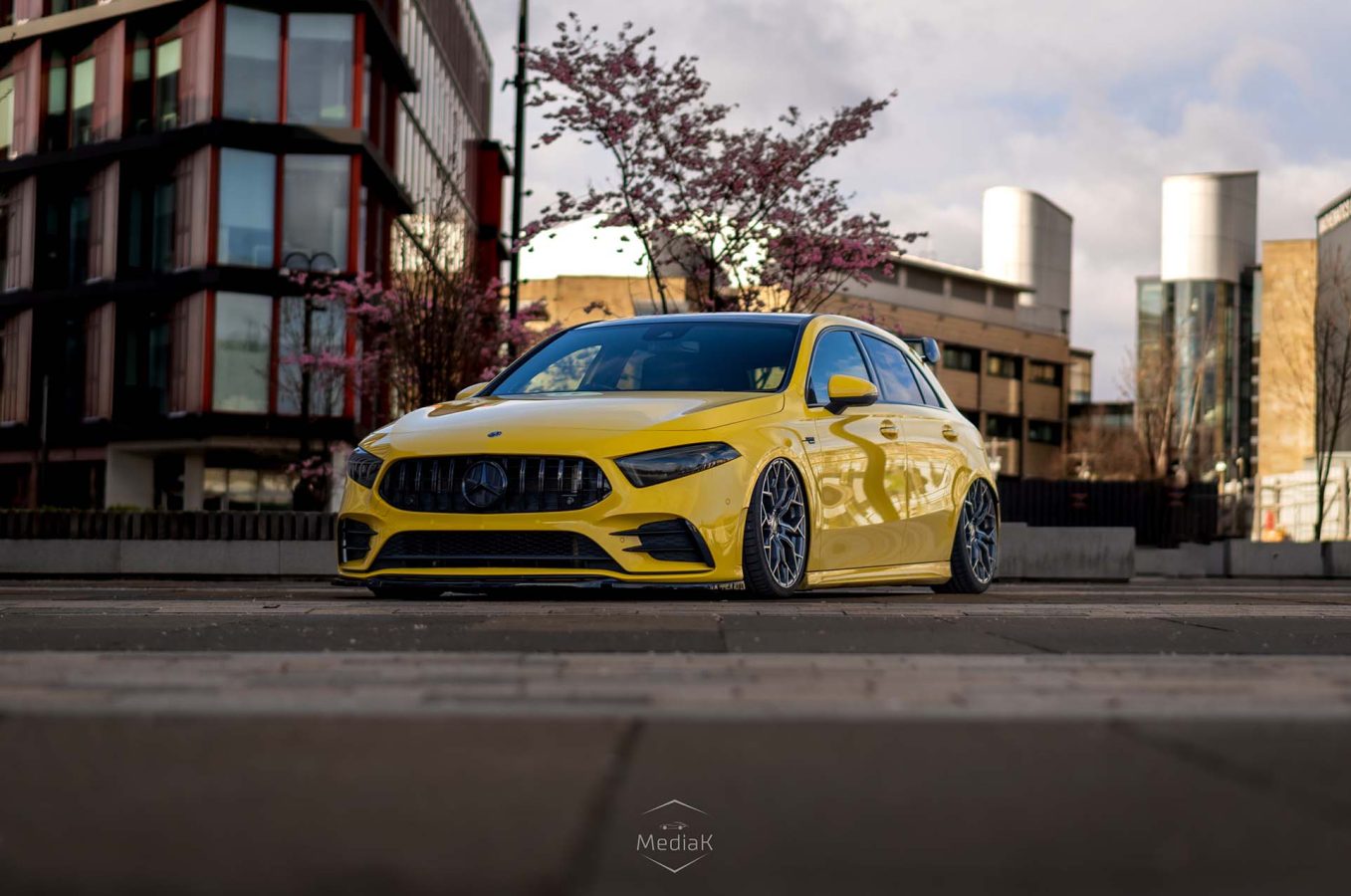 Mercedes A35 AMG Yellow Riviera RF5 Carbon Grigio