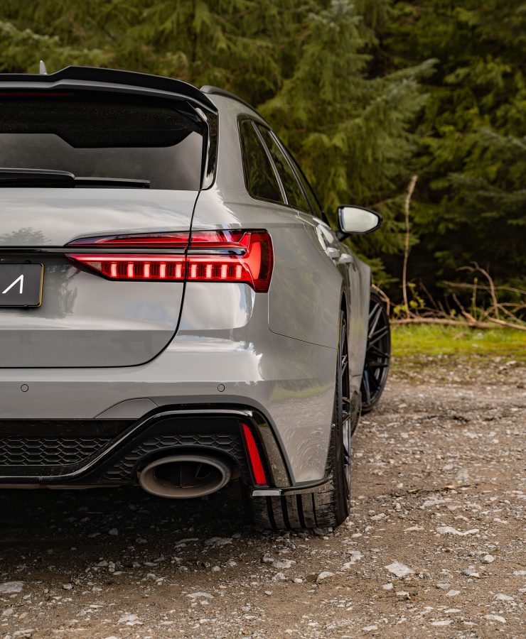 Audi RS6 C8 Riviera RF10 Gloss Black