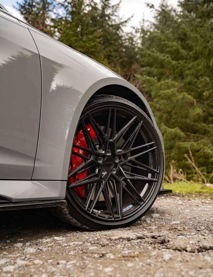 Audi RS6 C8 Riviera RF10 Gloss Black