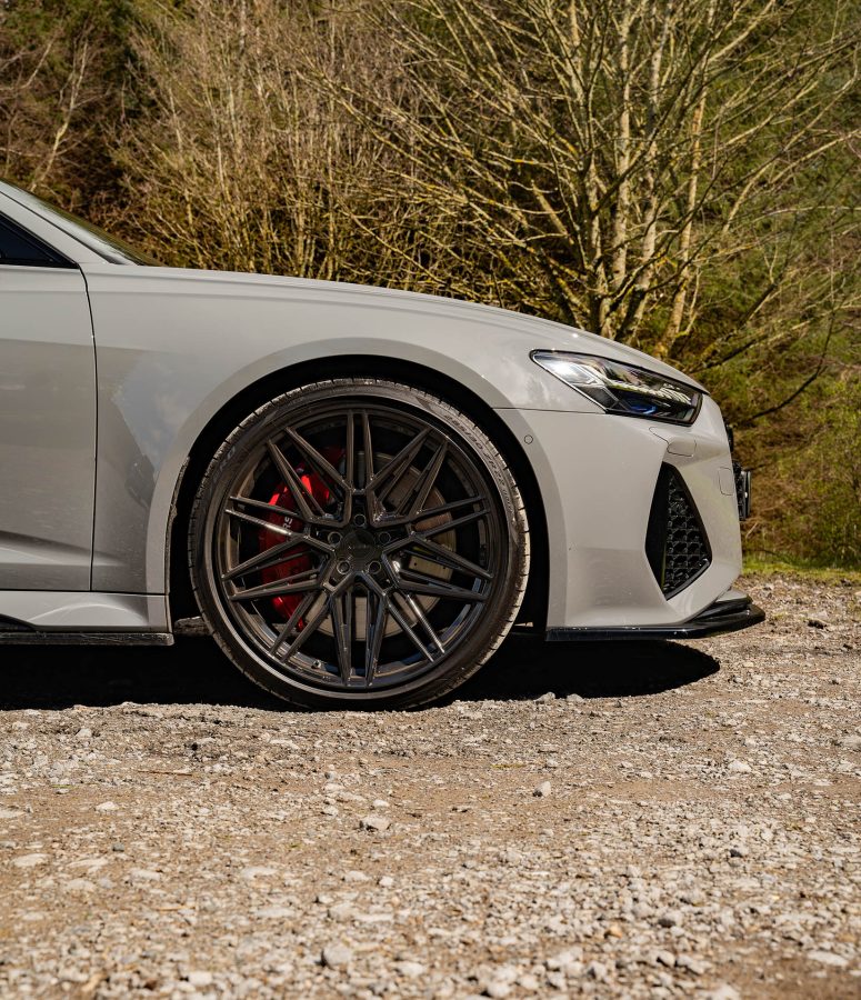 Audi RS6 C8 Riviera RF10 Gloss Black