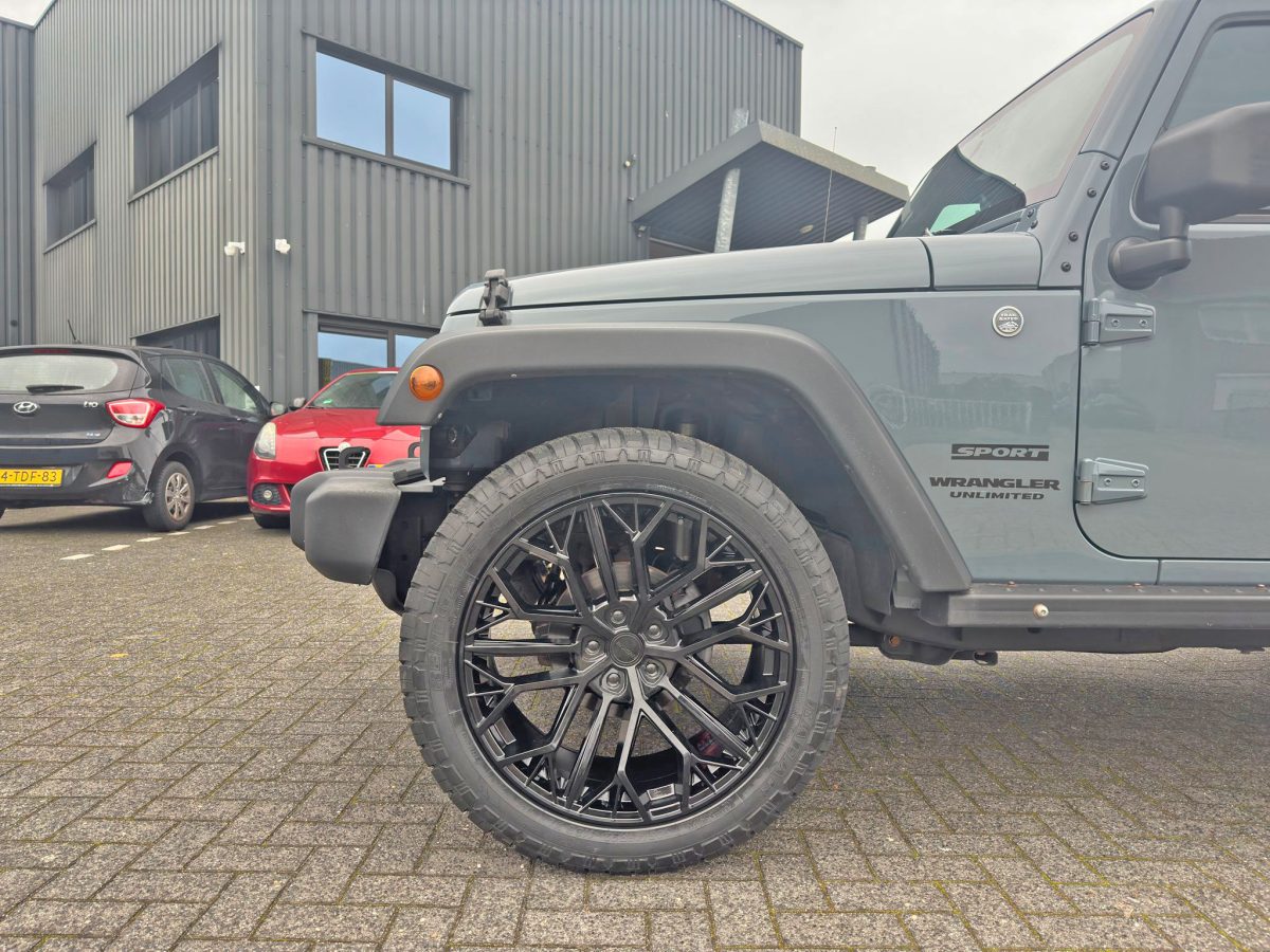 Jeep Wrangler JK Riviera RV198 22x10 GB