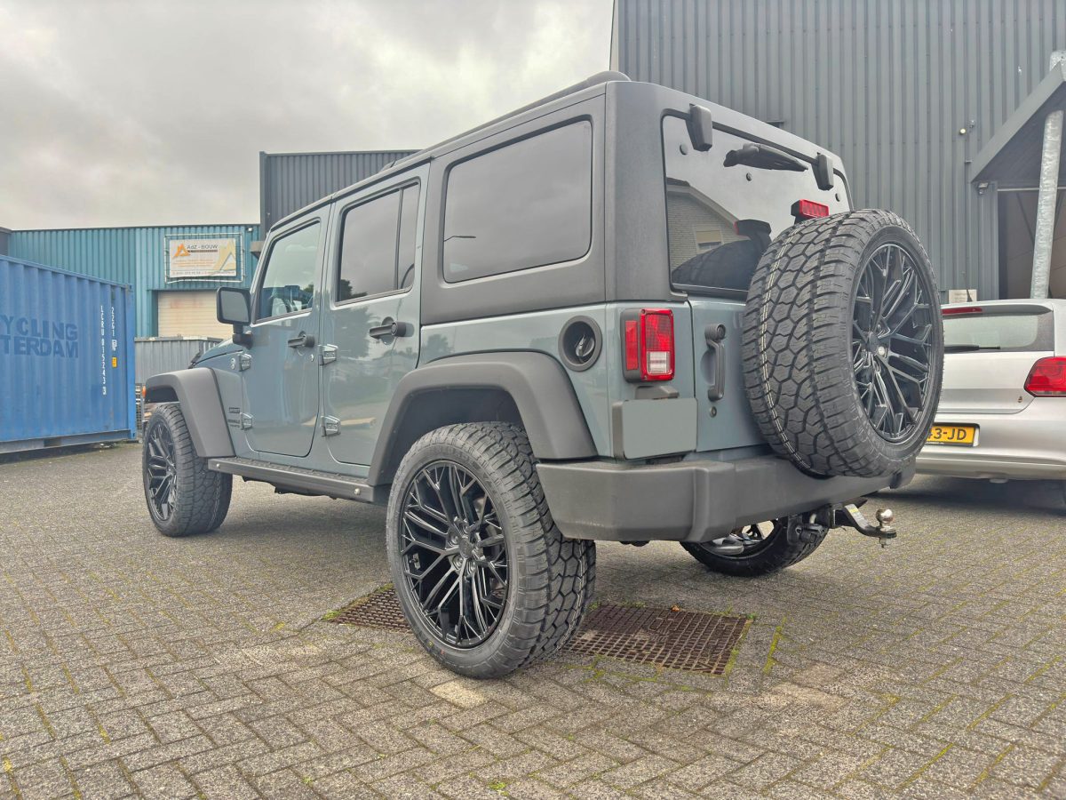 Jeep Wrangler JK Riviera RV198 22x10 GB