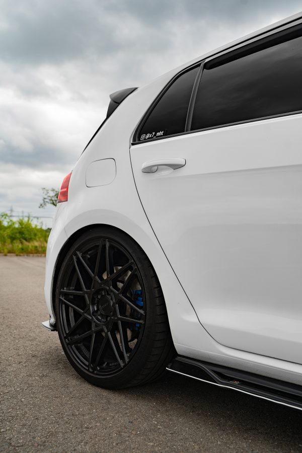 Volkswagen Golf R MK7_5 Riviera RF2 GB