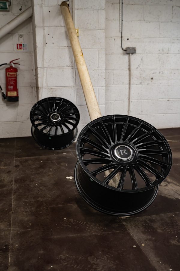 Riviera RF8 Lifestyle