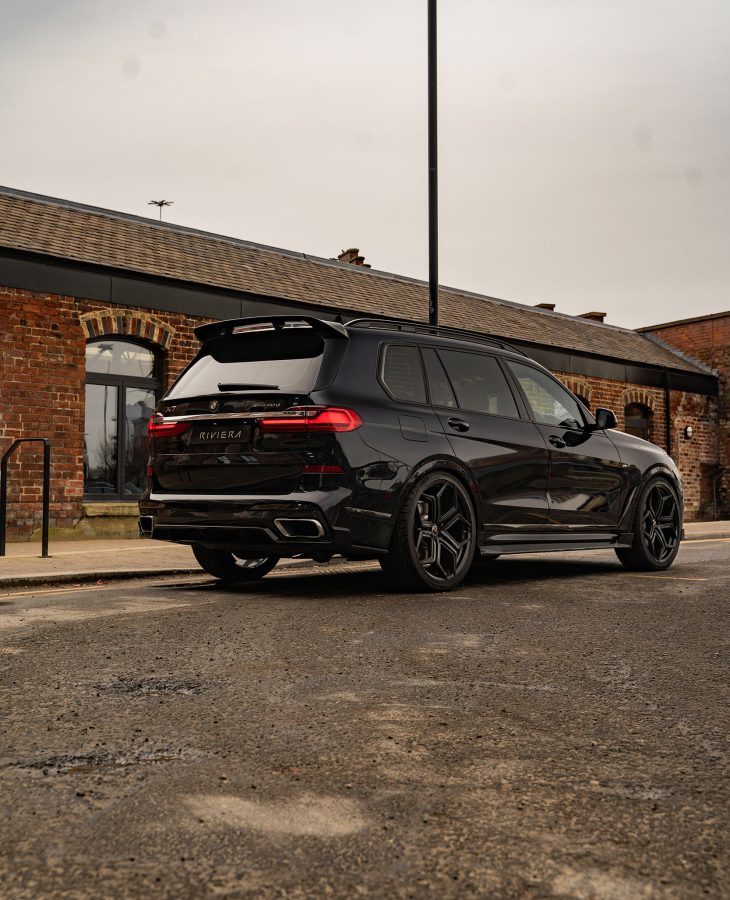 BMW X7 G07 Riviera RF7 Gloss Black