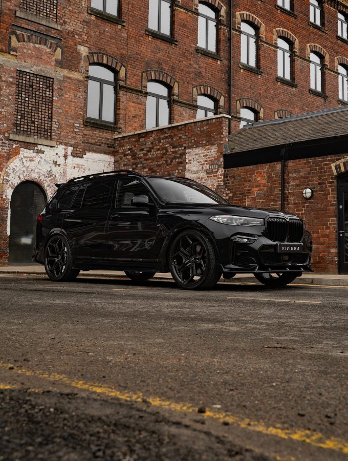 BMW X7 G07 Riviera RF7 Gloss Black