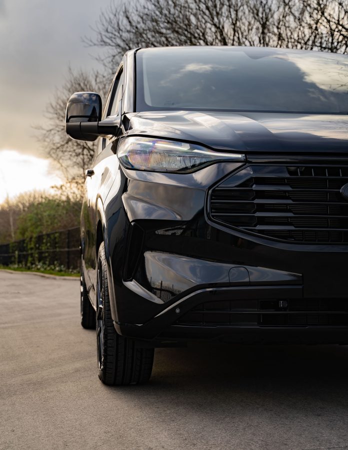 Ford Transit 2024 Riviera RF16 Gloss Black 6x120