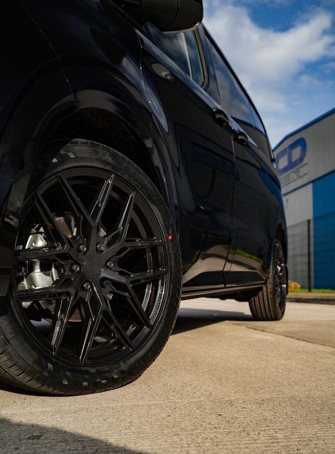 Ford Transit 2024 Riviera RF16 Gloss Black 6x120