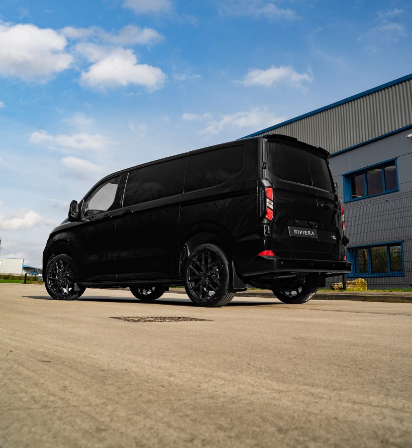Ford Transit 2024 Riviera RF16 Gloss Black 6x120