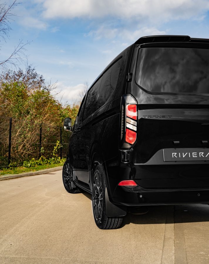 Ford Transit 2024 Riviera RF16 Gloss Black 6x120