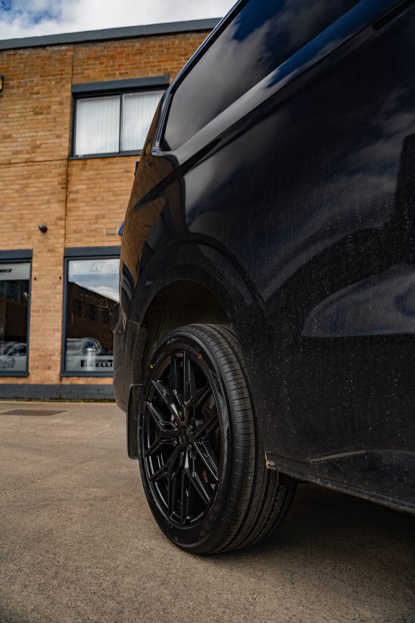 Ford Transit Custom II 2024 Riviera RF16 Satin Black