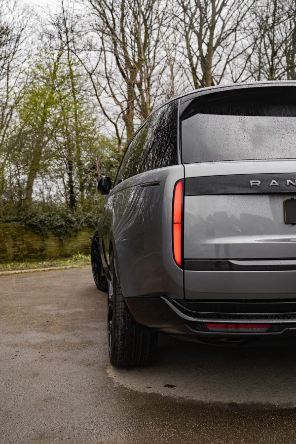 Range Rover Vogue L460 Riviera RF7 Gloss Black