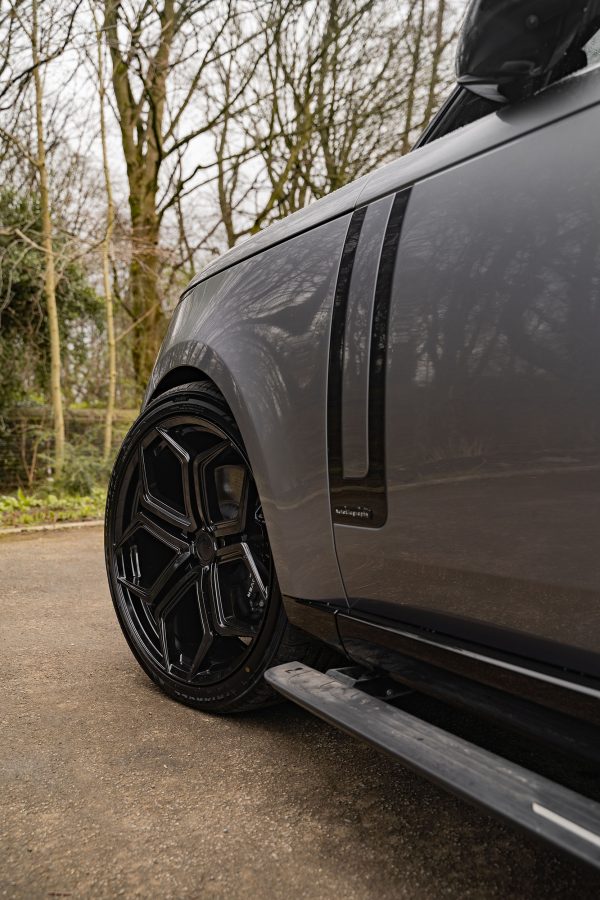 Range Rover Vogue L460 Riviera RF7 Gloss Black
