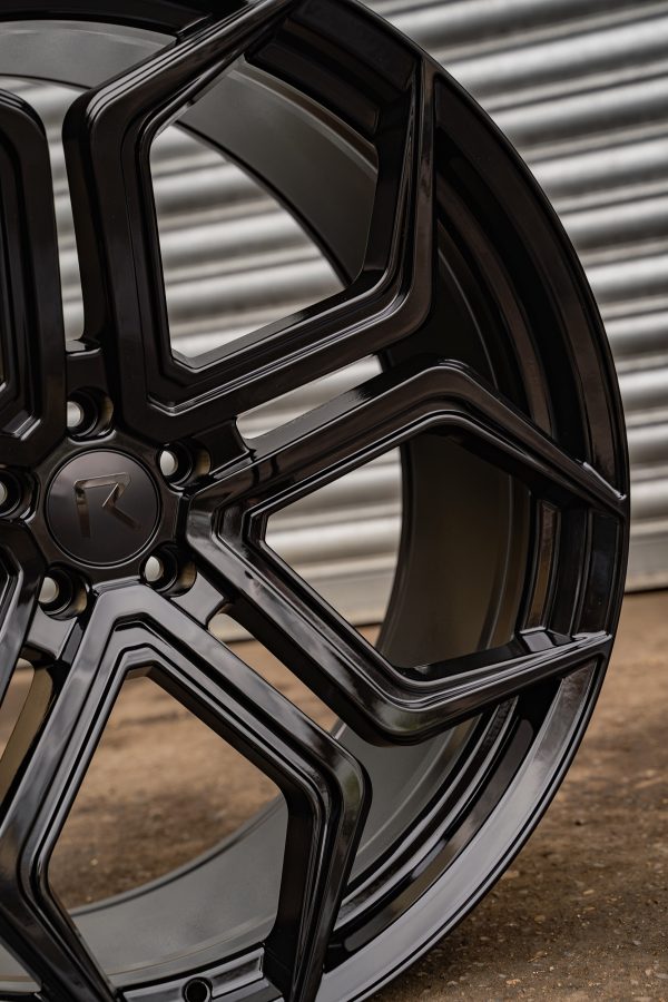 Riviera RF7 Lifestyle