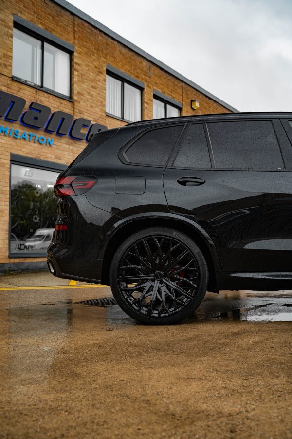 BMW X5 G05 Facelift Riviera RV131 Gloss Black