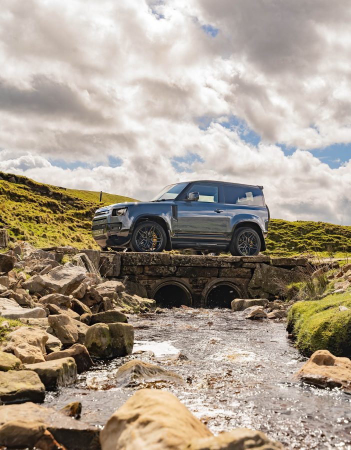 Land Rover Defender 90 Riviera RF10 Black Polished Dark Tint