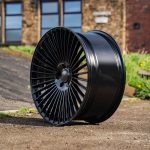 Riviera RV1 Gloss Black Lifestyle