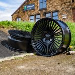 Riviera RV1 Gloss Black Lifestyle