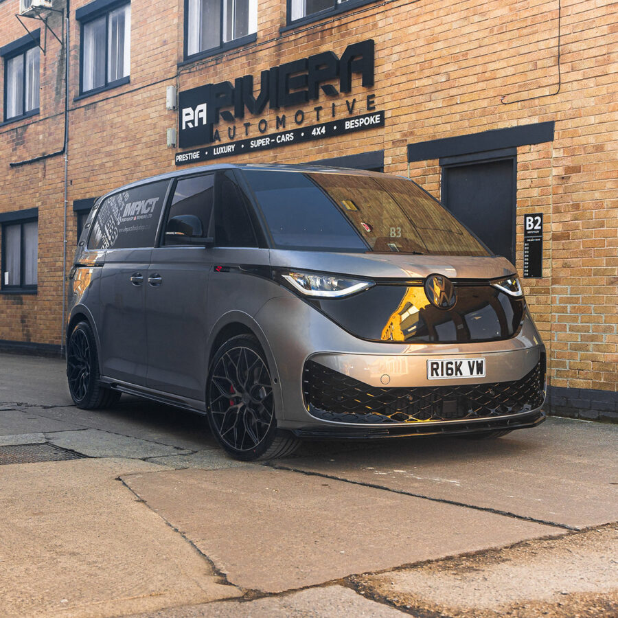 Volkswagen ID Buzz Riviera RF108 Black Polished Dark Tint