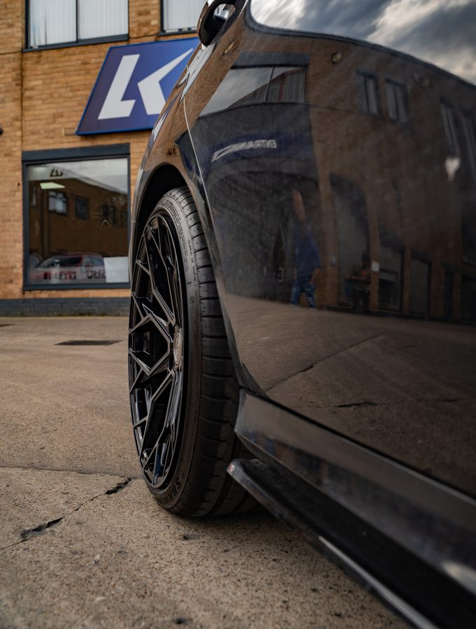 Mercedes E43 Saloon Riviera RF5 Black Polished Dark Tint