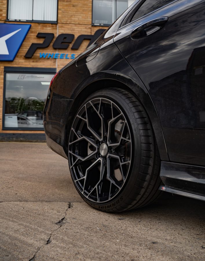 Mercedes E43 Saloon Riviera RF5 Black Polished Dark Tint