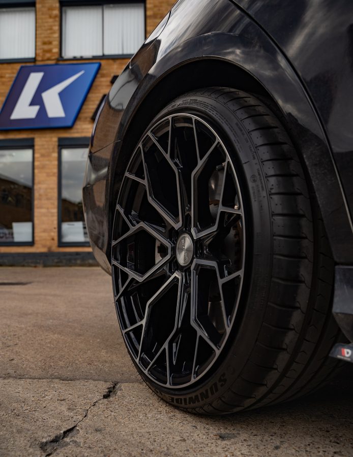 Mercedes E43 Saloon Riviera RF5 Black Polished Dark Tint