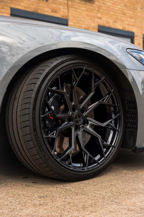 Nardo Grey Audi RS6 C8 Riviera RF5 Gloss Black