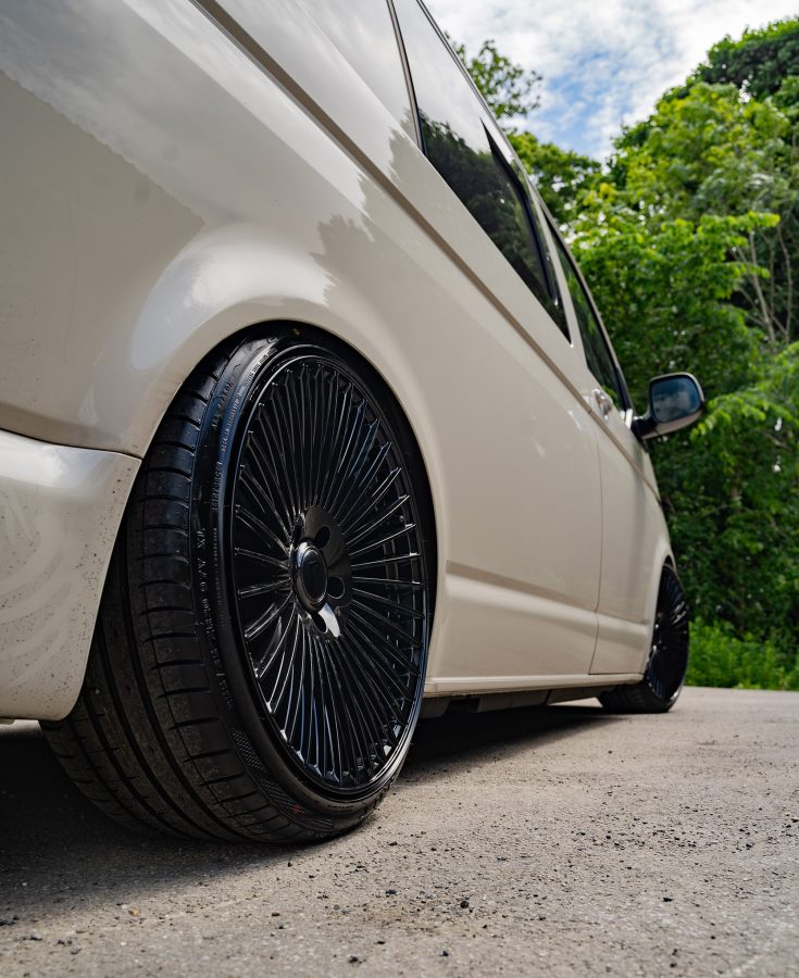 Volkswagen Transporter T6_1 T30 Riviera RV1 Gloss Black