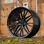 Riviera RF13 Lifestyle Gloss Black