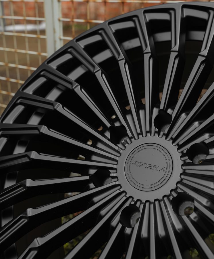 Riviera RF15 Lifestyle Satin Black