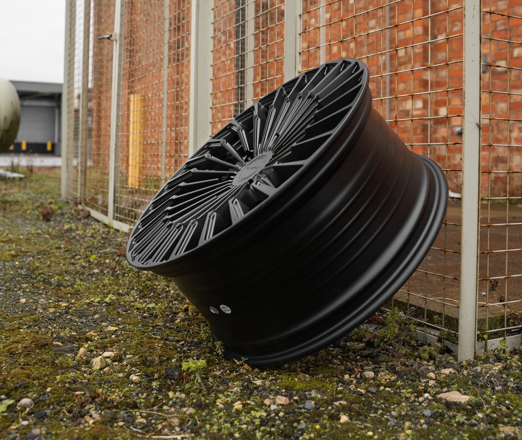 Riviera RF15 Lifestyle Satin Black