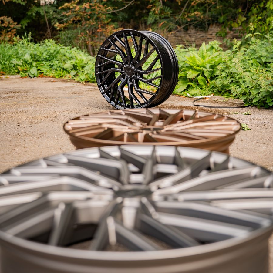 Riviera RF17 Gloss Black