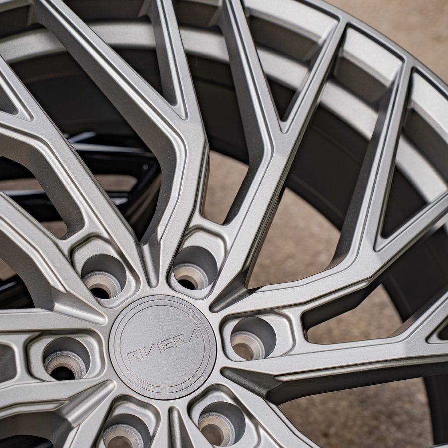 Riviera RF17 Matt Gunmetal
