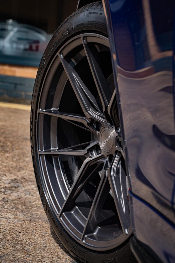 BMW M5 Competition Riviera RF107 Carbon Grigio