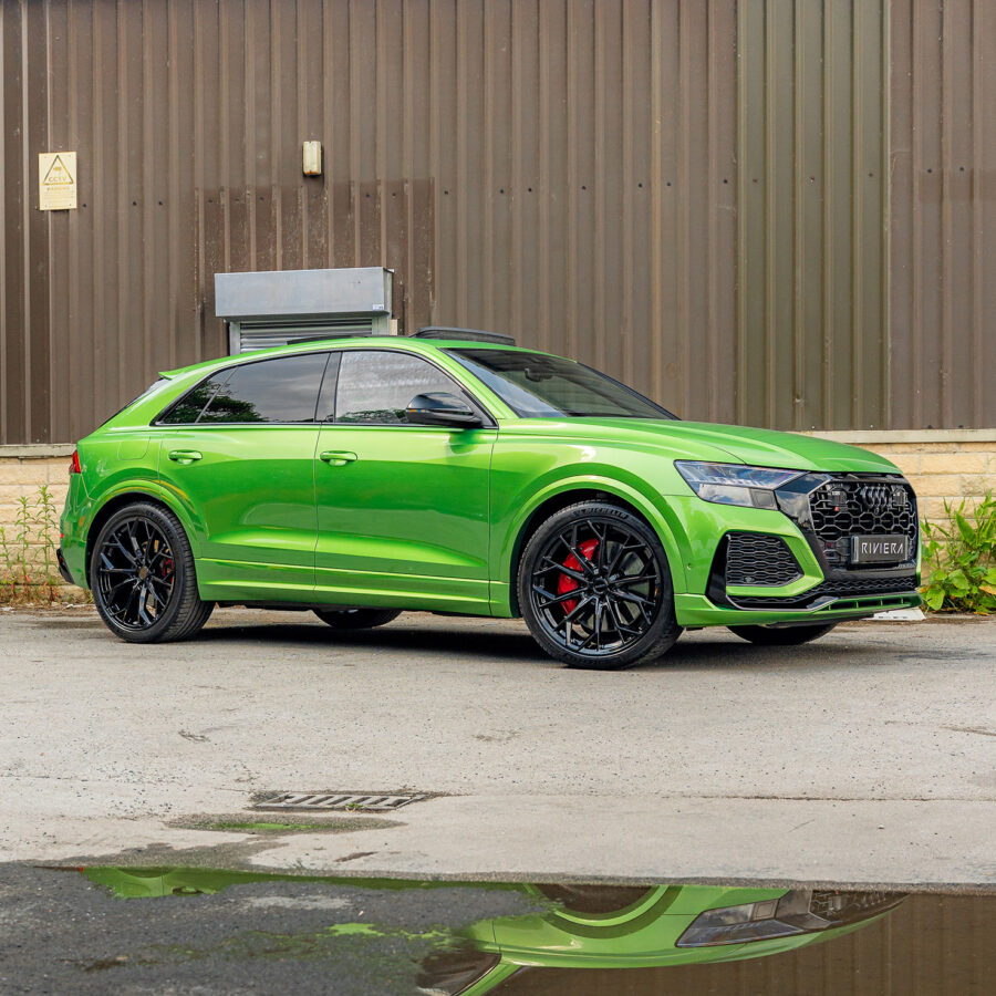 Audi RSQ8 Riviera RV133 Gloss Black