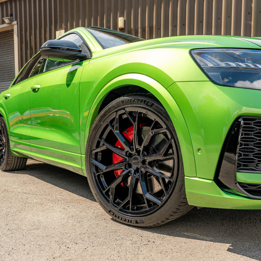 Audi RSQ8 Riviera RV133 Gloss Black